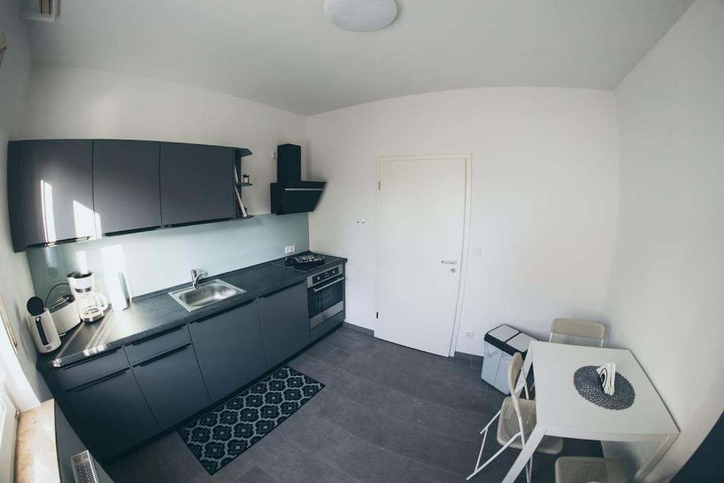 Wunderschoene Neue 3,5 Zimmerwohnung Naehe Kassel Bis 4 Erwachsene 3 Kinder Fuldatal 외부 사진