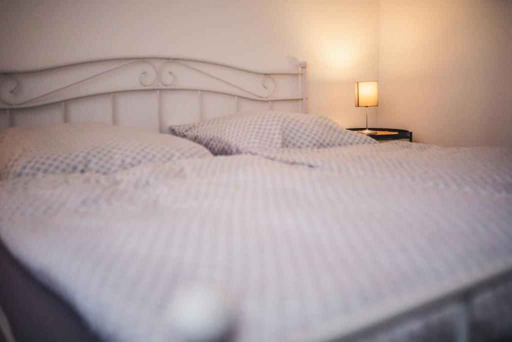 Wunderschoene Neue 3,5 Zimmerwohnung Naehe Kassel Bis 4 Erwachsene 3 Kinder Fuldatal 외부 사진