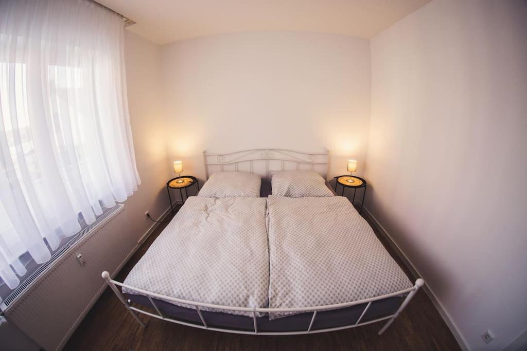 Wunderschoene Neue 3,5 Zimmerwohnung Naehe Kassel Bis 4 Erwachsene 3 Kinder Fuldatal 외부 사진
