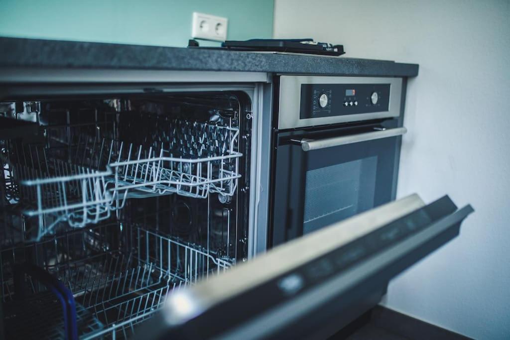 Wunderschoene Neue 3,5 Zimmerwohnung Naehe Kassel Bis 4 Erwachsene 3 Kinder Fuldatal 외부 사진