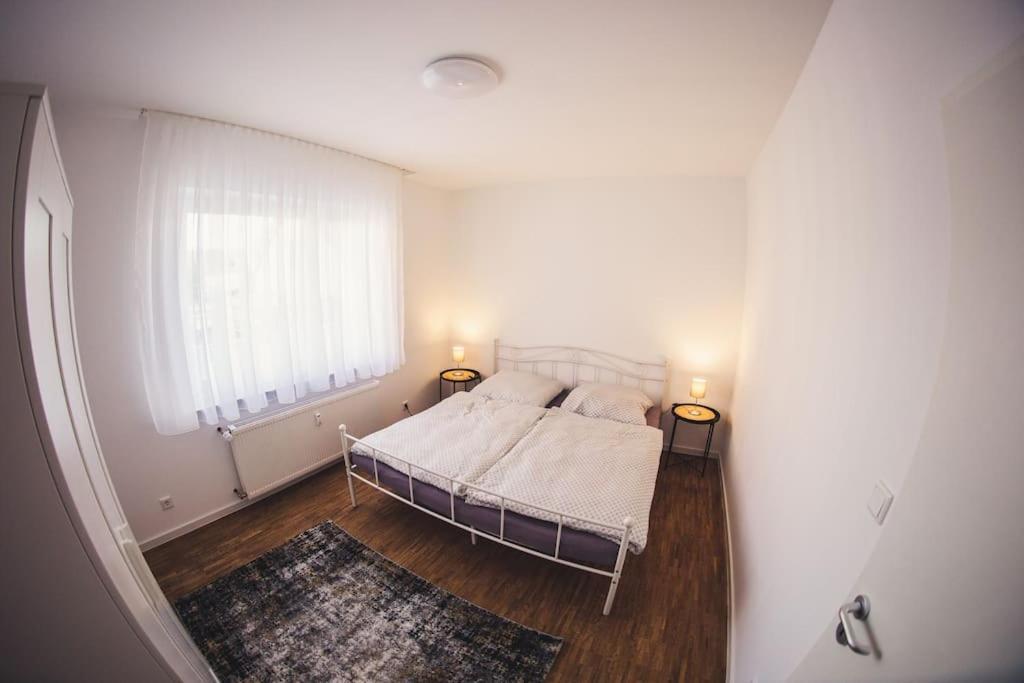 Wunderschoene Neue 3,5 Zimmerwohnung Naehe Kassel Bis 4 Erwachsene 3 Kinder Fuldatal 외부 사진